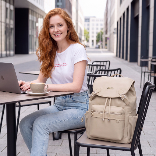 Plecak z klapą damski Chantria | 18L, 10 kieszeni | Laptop 15.6", iPad, A4 | Bezpłatny bagaż Ryanair, Wizz Air – Beżowy