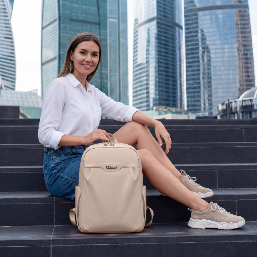 Plecak damski lekki beżowy elegancki modny wodoodporny na MacBook Air Ipad