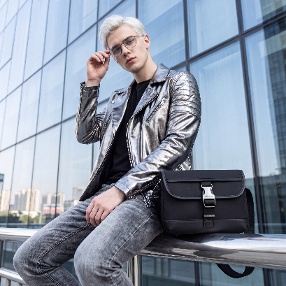 Crossbody Bag Arctic Hunter | Phone & Documents | Water resistant - Black
