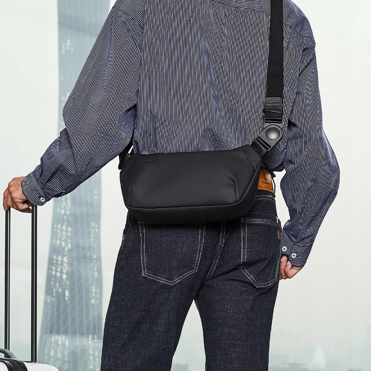 Black men's women's shoulder bag, urban, waterproof, elegant, stylish, 4 L, Arctic Hunter Y00569Black