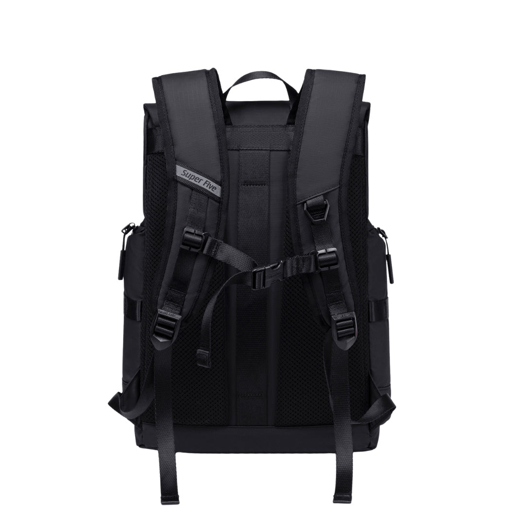 Czarny plecak miejski młodzieżowy, wodoodporny, na laptopa 15,6", 17 l, z wieloma kieszeniami. SUPER FIVE FB723 Black.