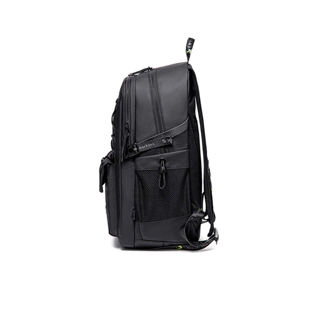 Black youth city backpack, waterproof, for a 15.6" laptop, 23 l – for studies and travel. SUPER FIVE FB522 Black.